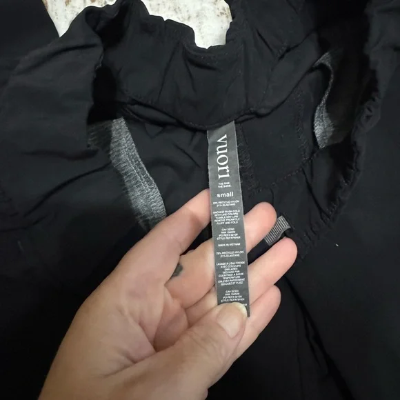 NWOT Women’s Vuori Black Miles Ankle Pants Size SMALL - Picture 2 of 9